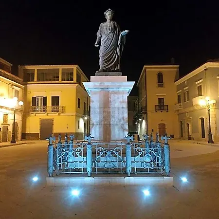 In Piazza Orazio Apartment