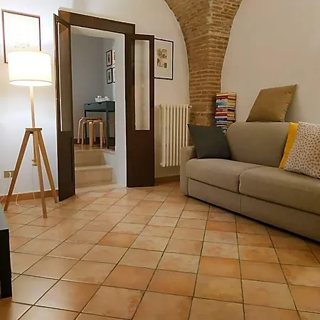 In Piazza Orazio Apartment *