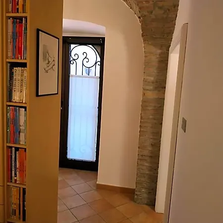 In Piazza Orazio Apartment