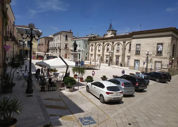 In Piazza Orazio Venosa